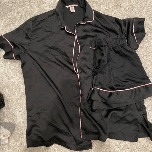 VICTORIAS SECRET shorts pajama set, XS - Picture 2 of 4